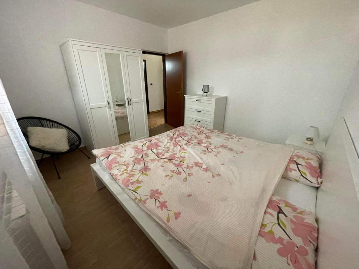 Charming Apartments In Pula Luaran gambar